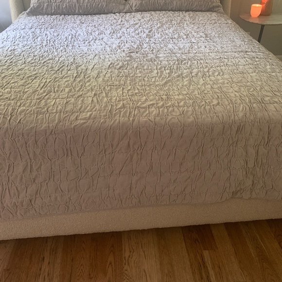 Pottery Barn Bedding Pottery Barn Shirred Velvet Quilt Poshmark